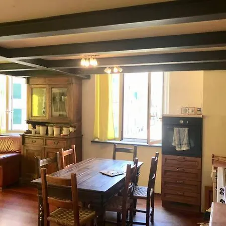 Lovingenoa Prione Appartement *