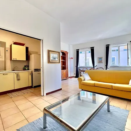 Appartement Lovingenoa Prione *
