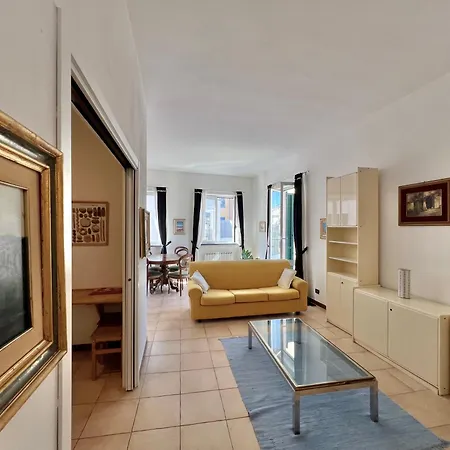 Lovingenoa Prione Appartement